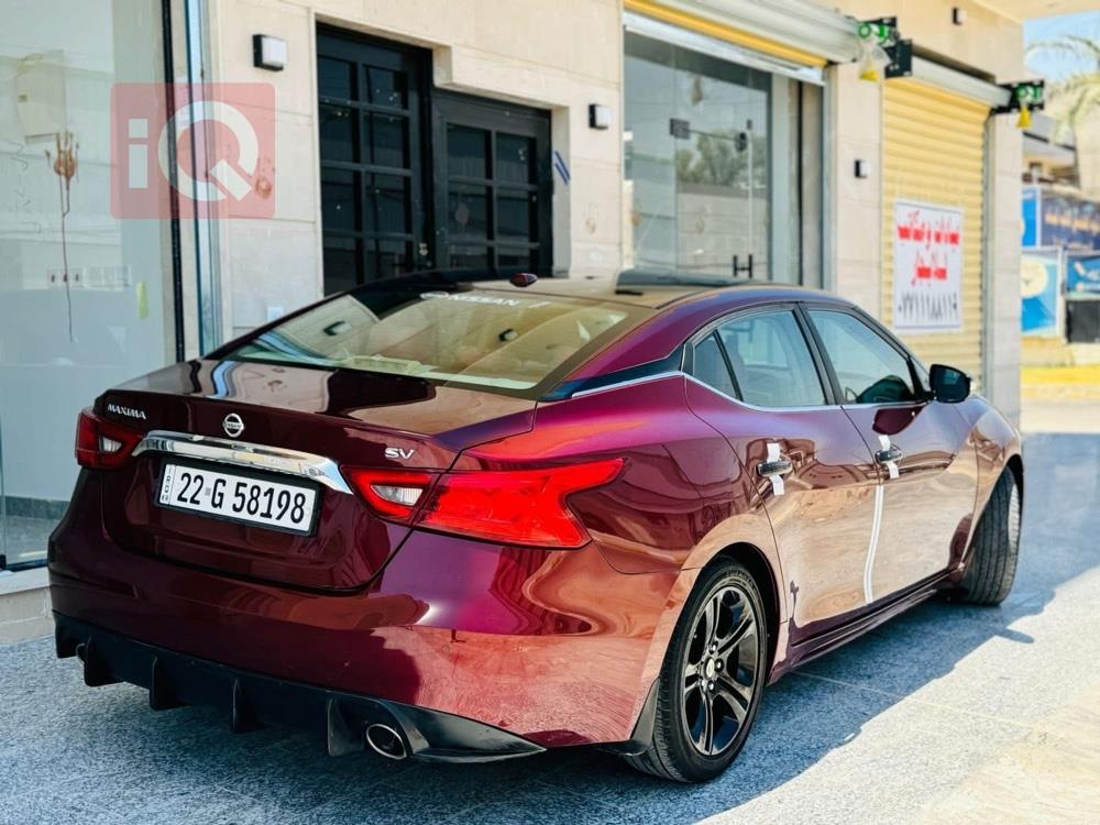 Nissan Maxima